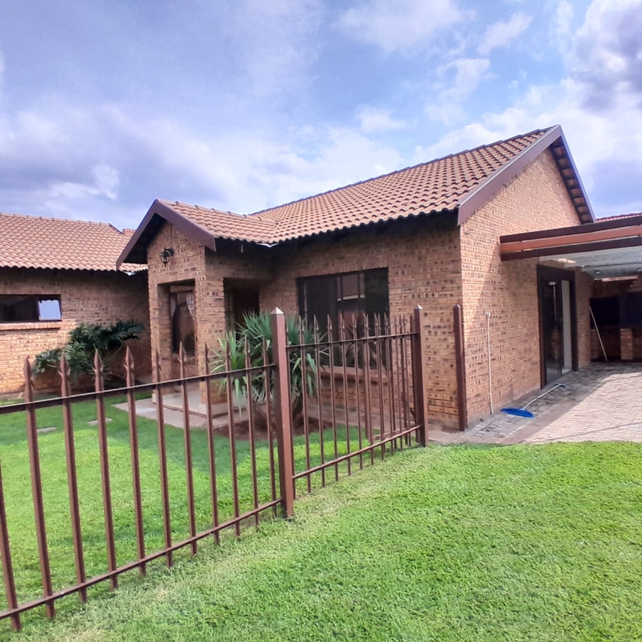 3 Bedroom Property for Sale in Oos Einde North West